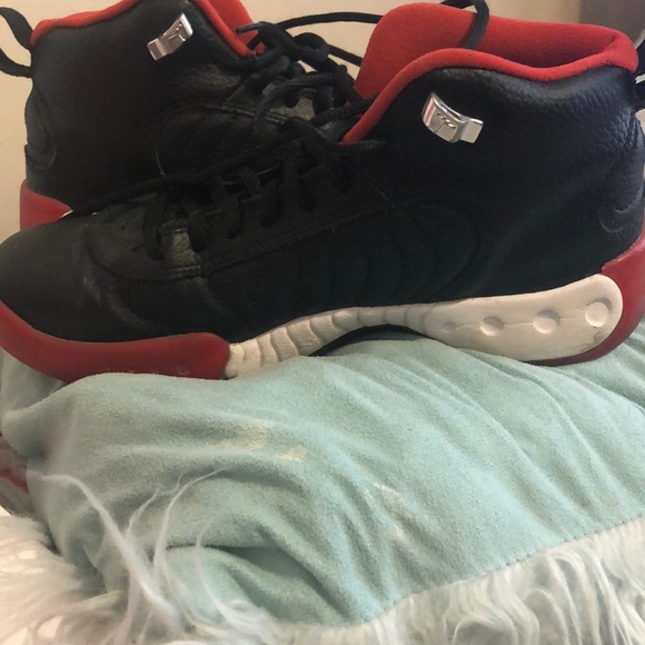 Shoes - Picture 5 of 8